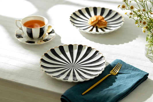 Black and White 8.5" Scallop Fine Porcelain Dessert Plate